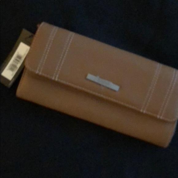 Kenneth Cole Reaction wallet - Picture 6 of 8